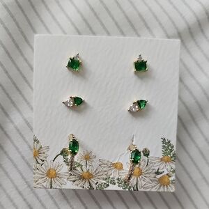 UAL Boutique Elegant Green and Gold Stud Earrings Set